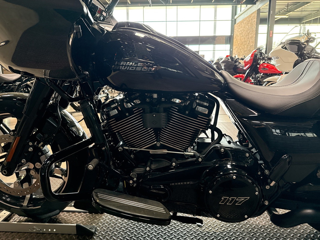 Road Glide®