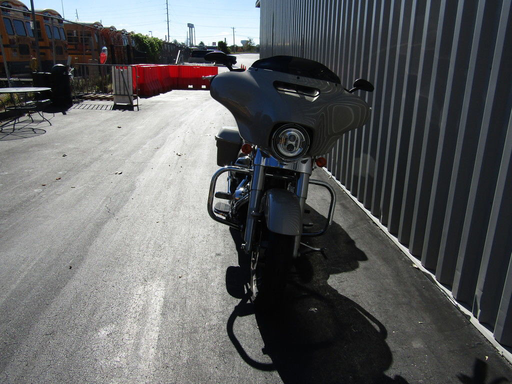 Street Glide®