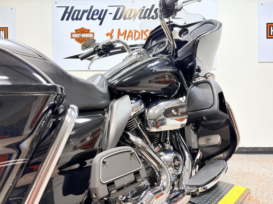 Road Glide® Ultra