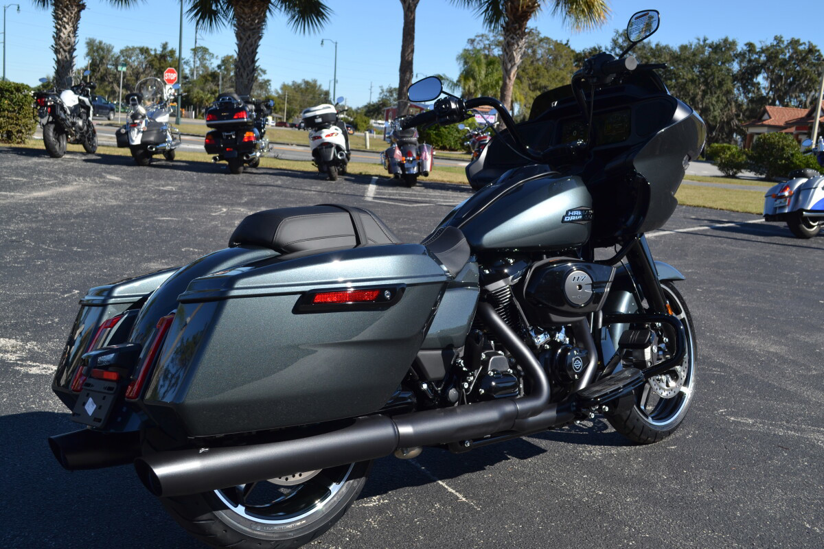 Road Glide®