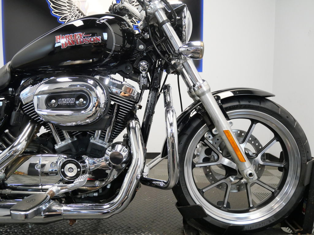 Sportster® SuperLow® 1200T