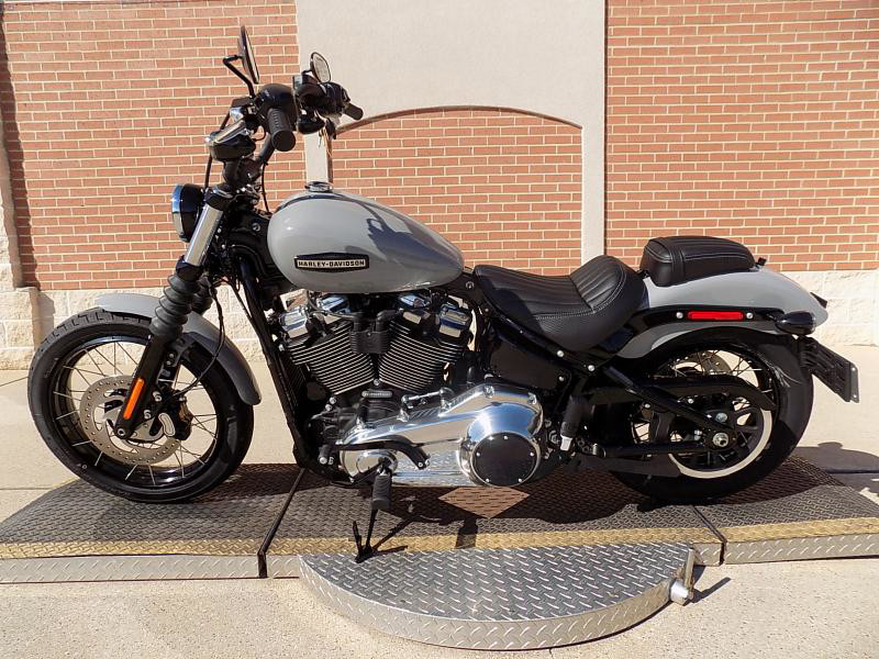 Street Bob®