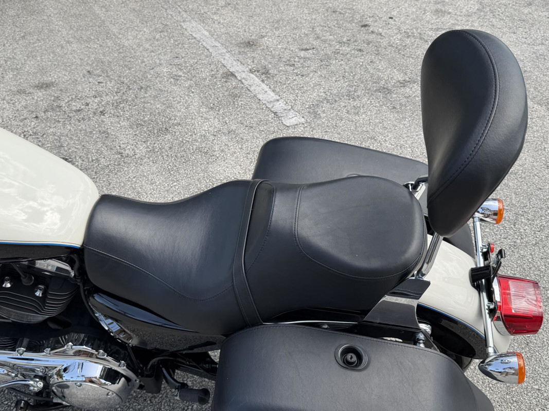Sportster® SuperLow® 1200T