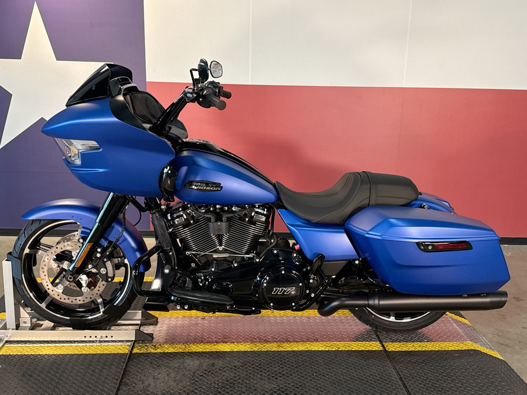 Road Glide®