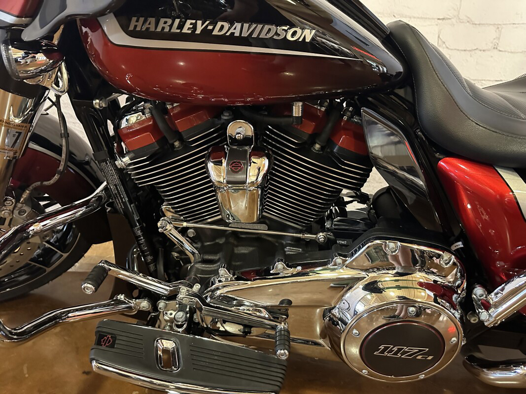 2021 HarleyDavidson® FLHXSE CVO® Street Glide® for Sale in Leesport