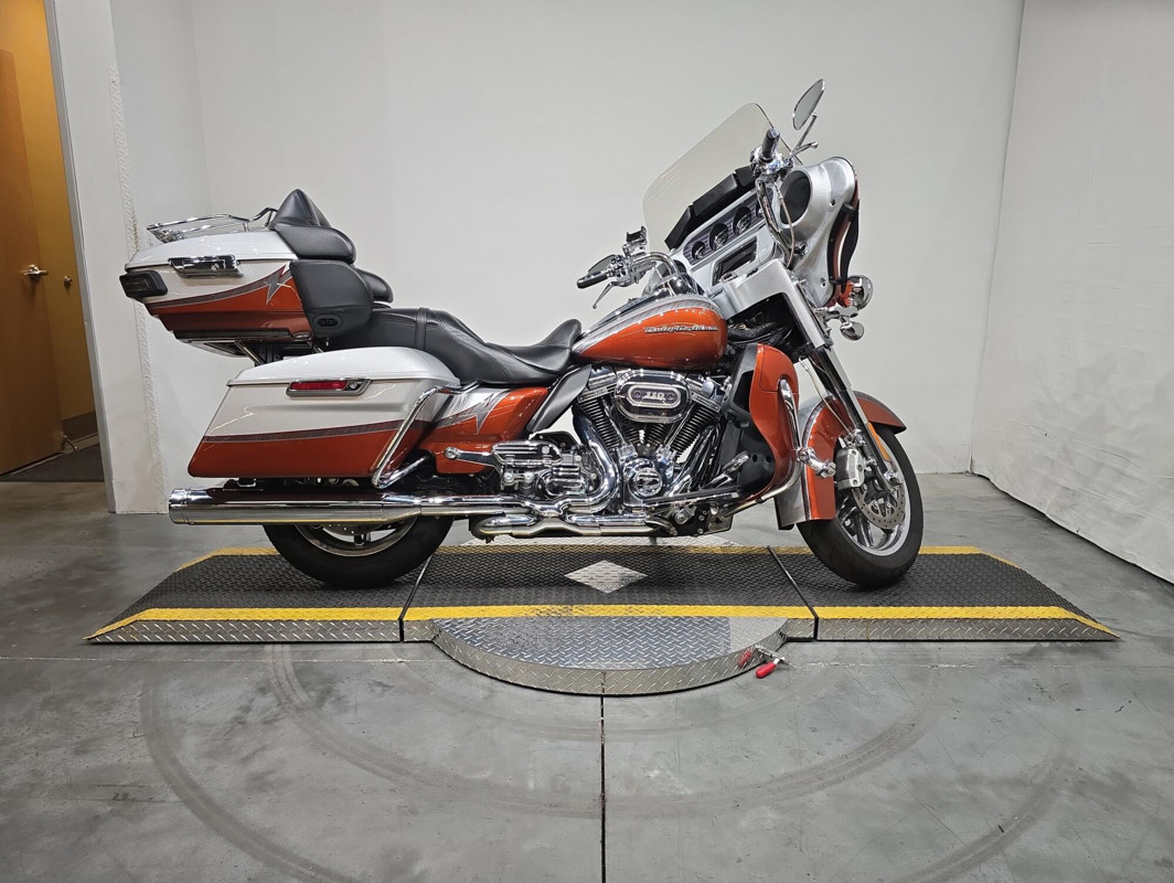 CVO® Electra Glide® Ultra Limited