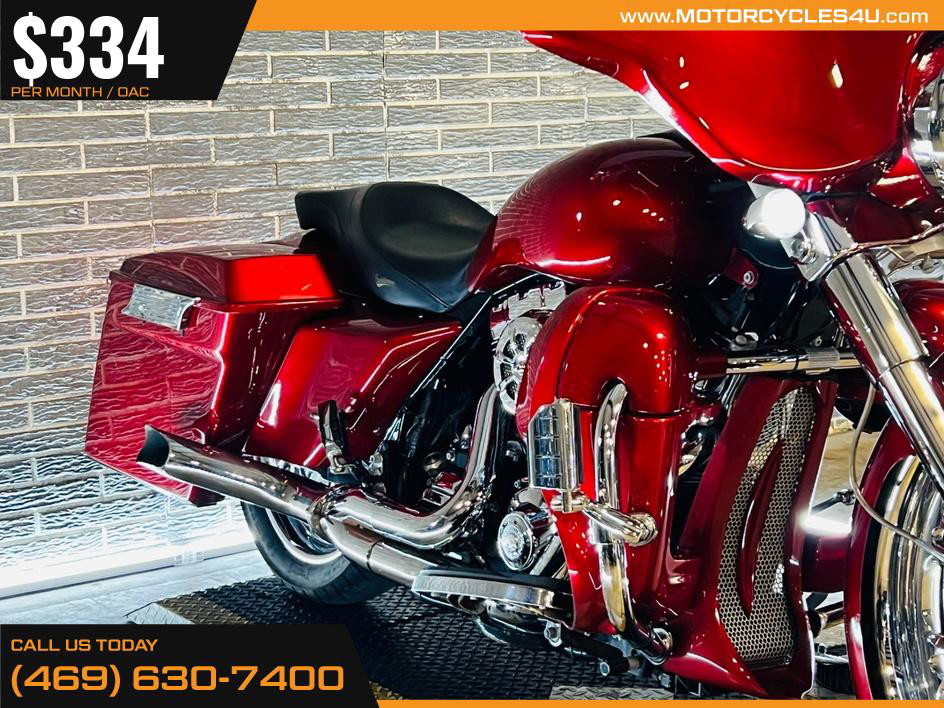 Street Glide®