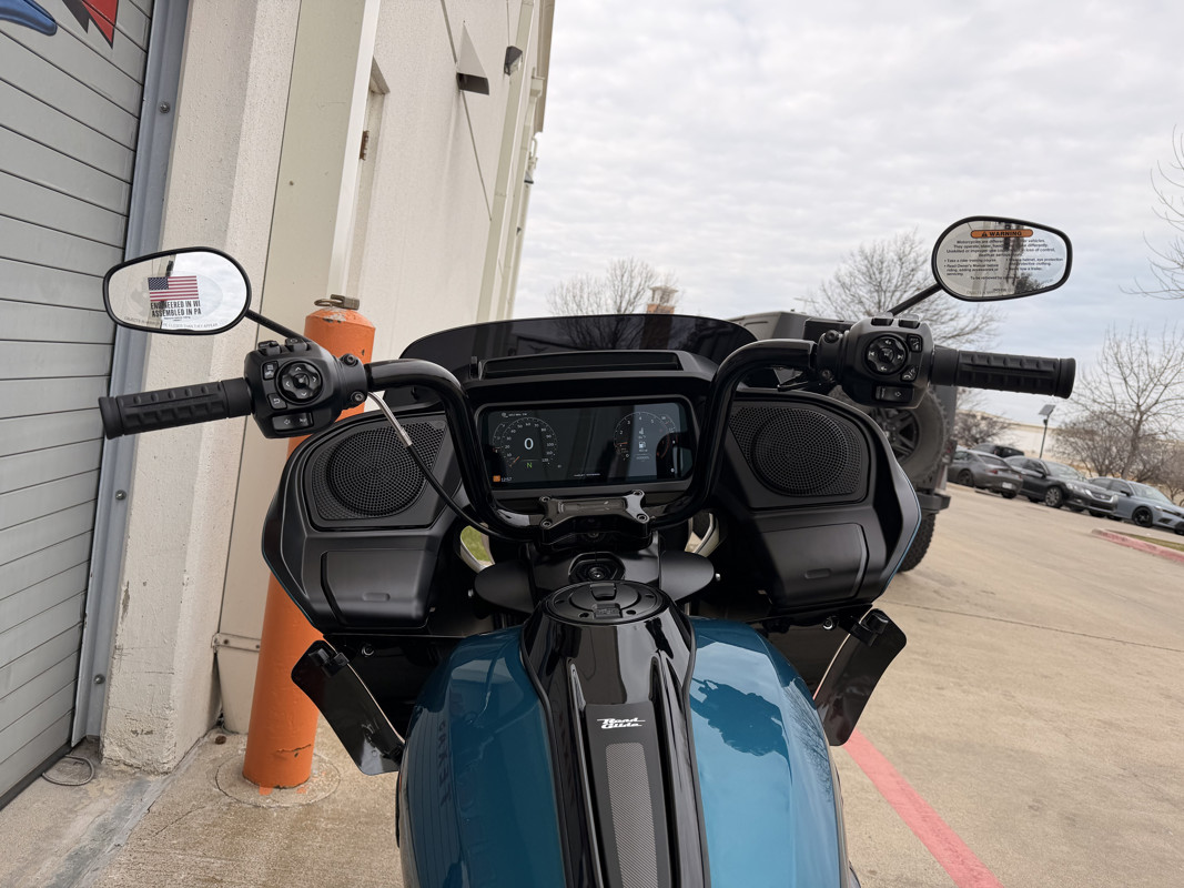 Road Glide®