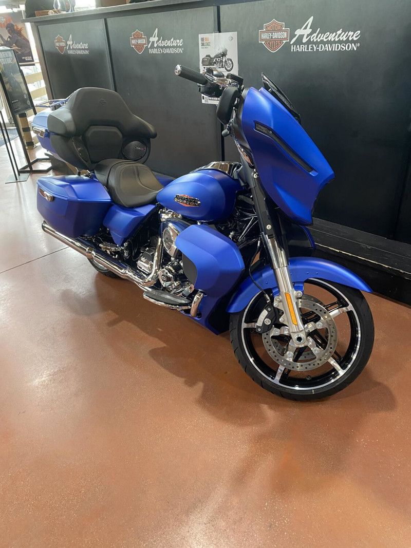 Street Glide®