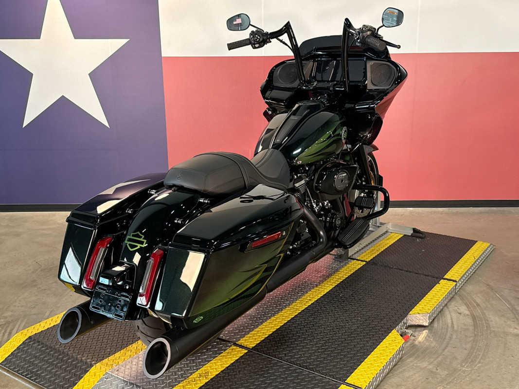 Road Glide®