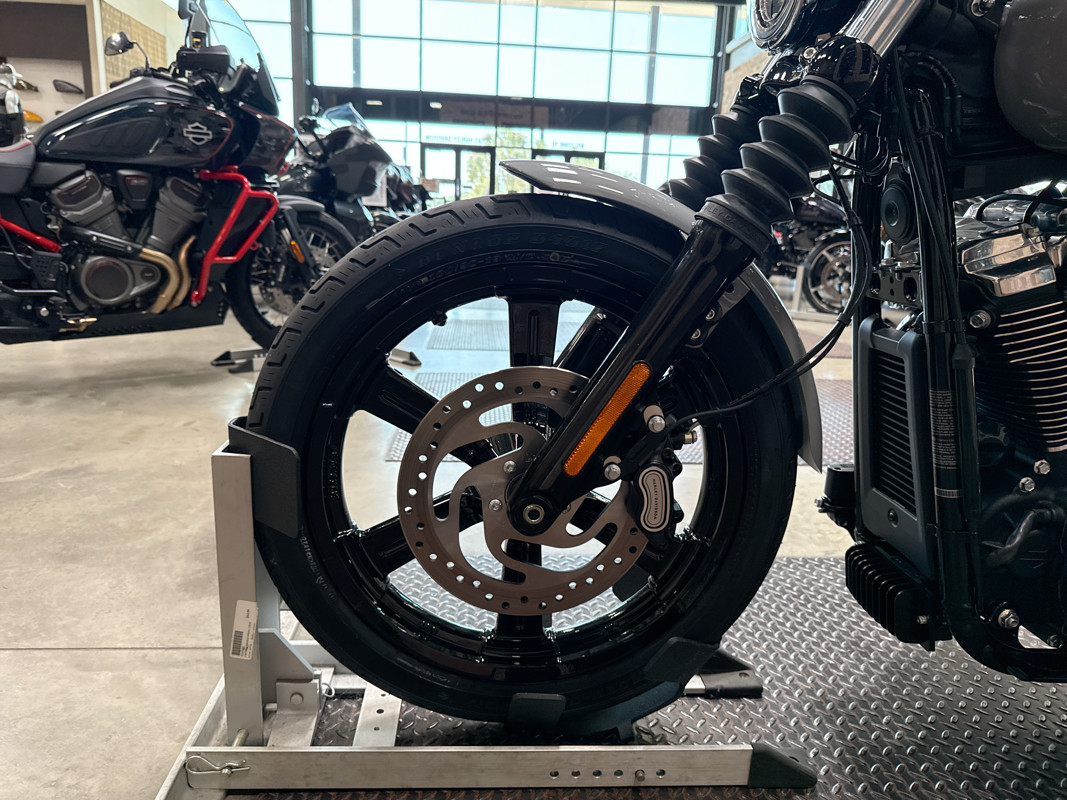 Street Bob®