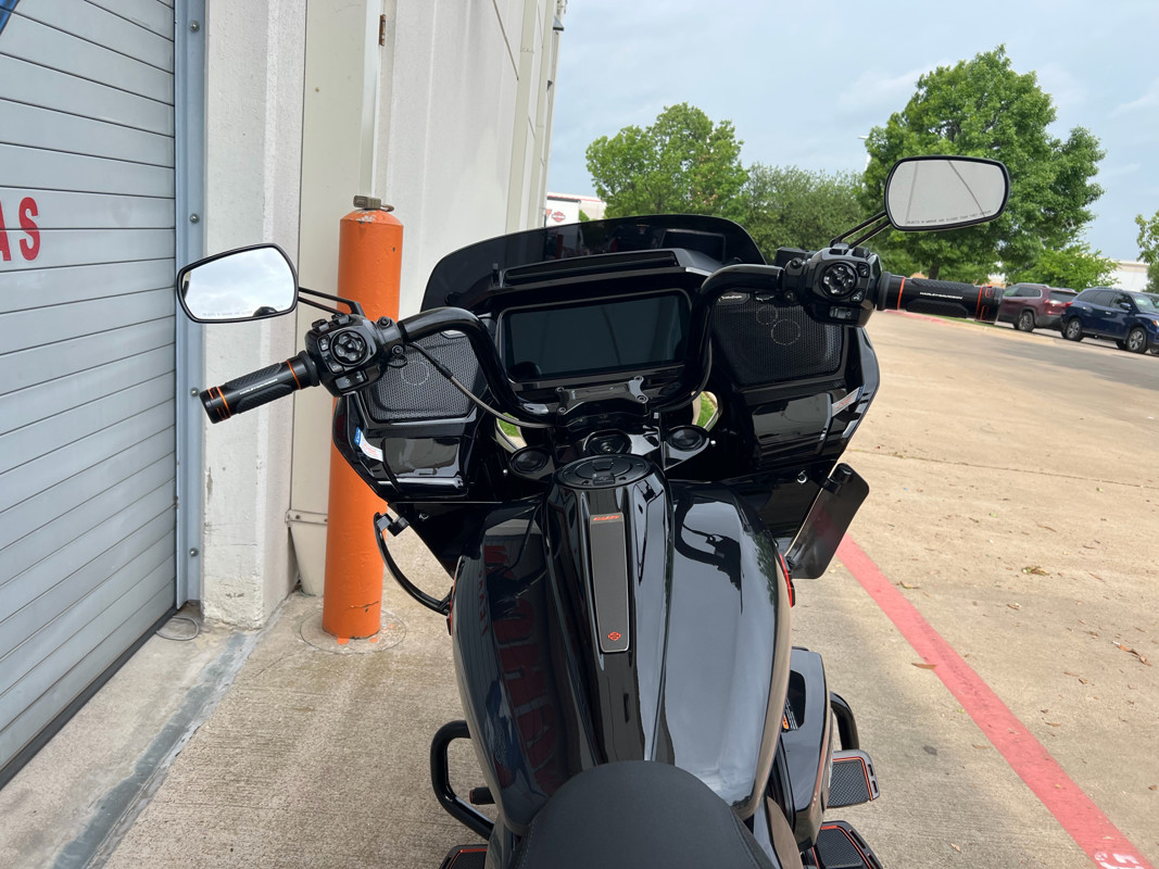 CVO® Road Glide®