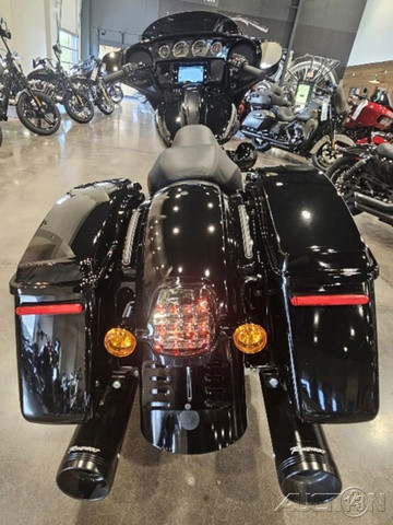 Street Glide® ST