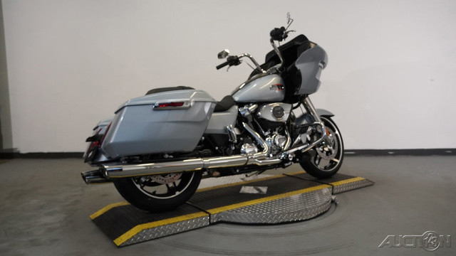 Road Glide®