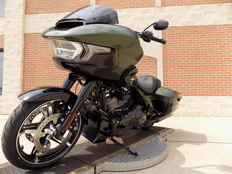 Road Glide®