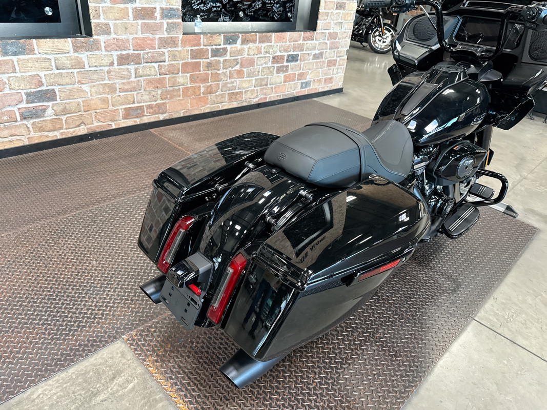 Road Glide®