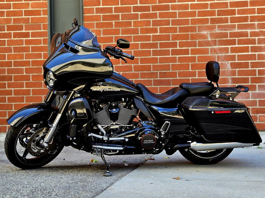 CVO® Street Glide®