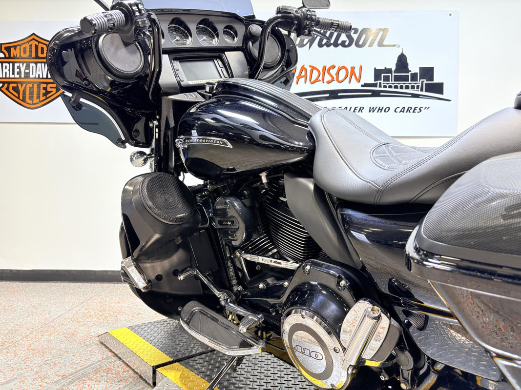 CVO® Street Glide®