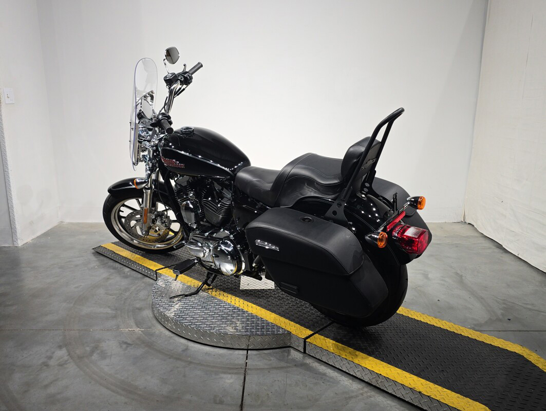 Sportster® SuperLow® 1200T