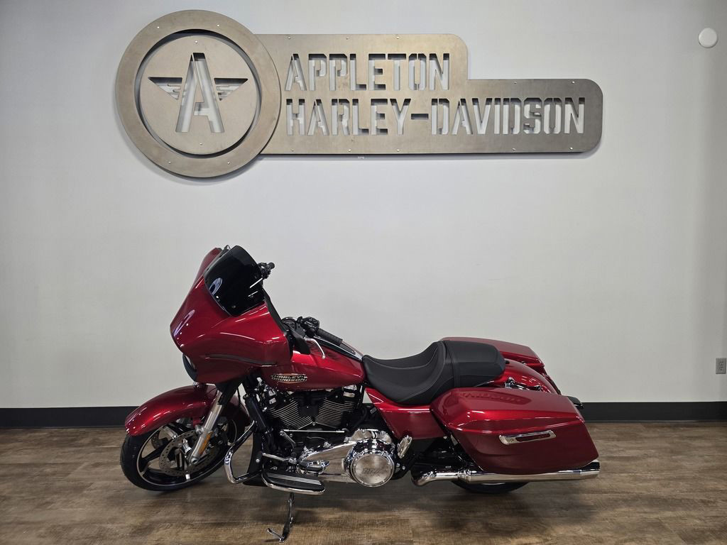 Street Glide®