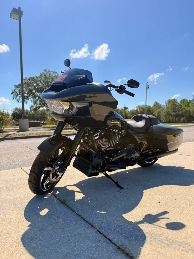Road Glide®