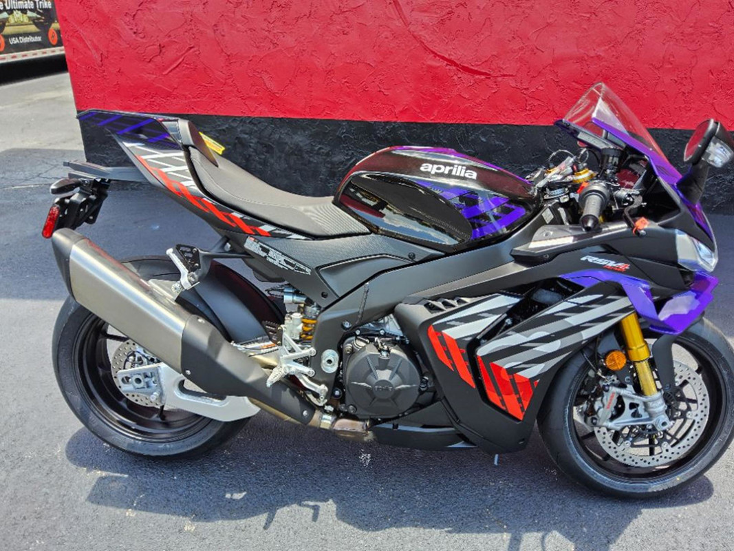 RSV4 1100