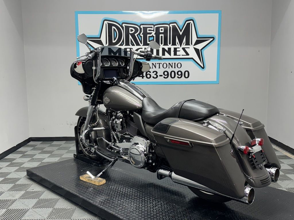 Street Glide® Special