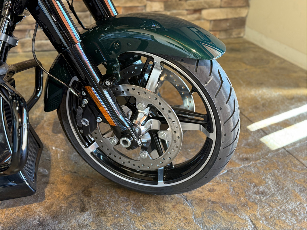 Road Glide®