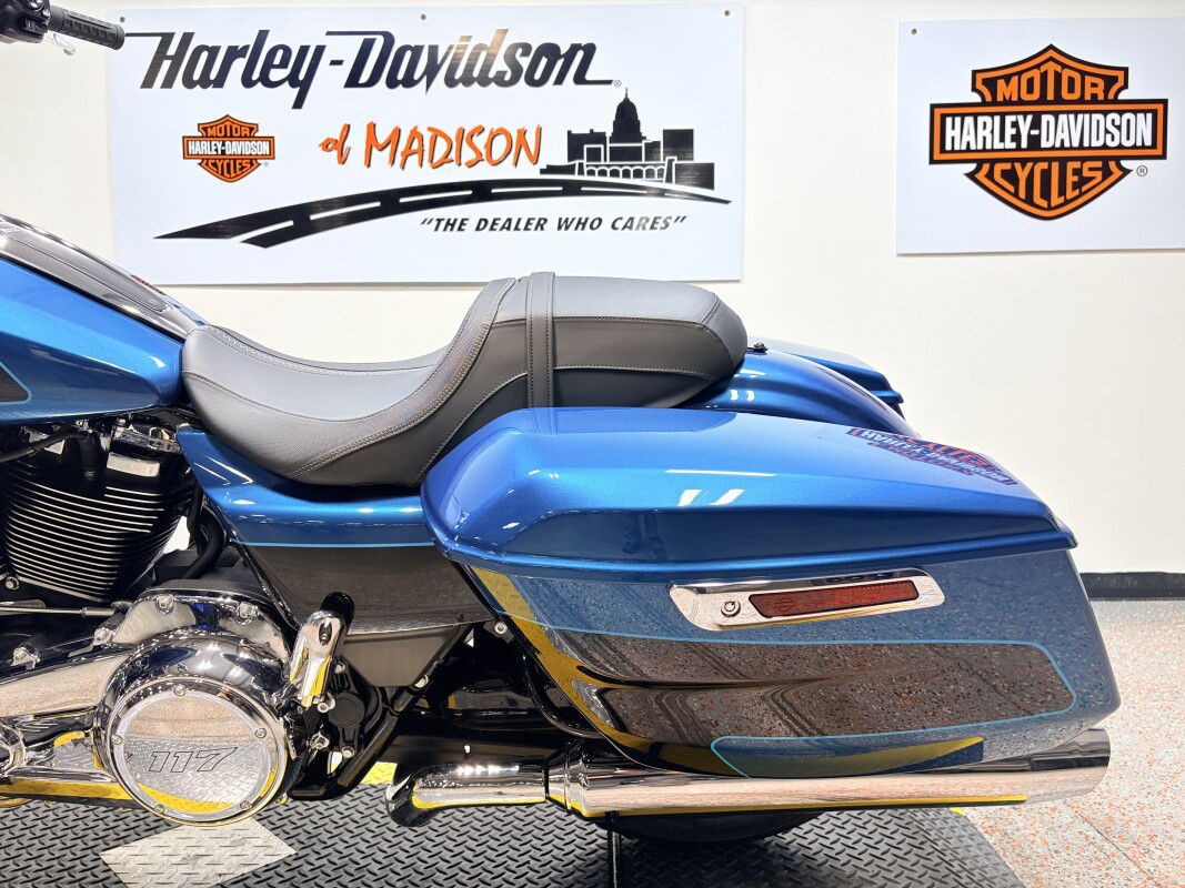 Road Glide®