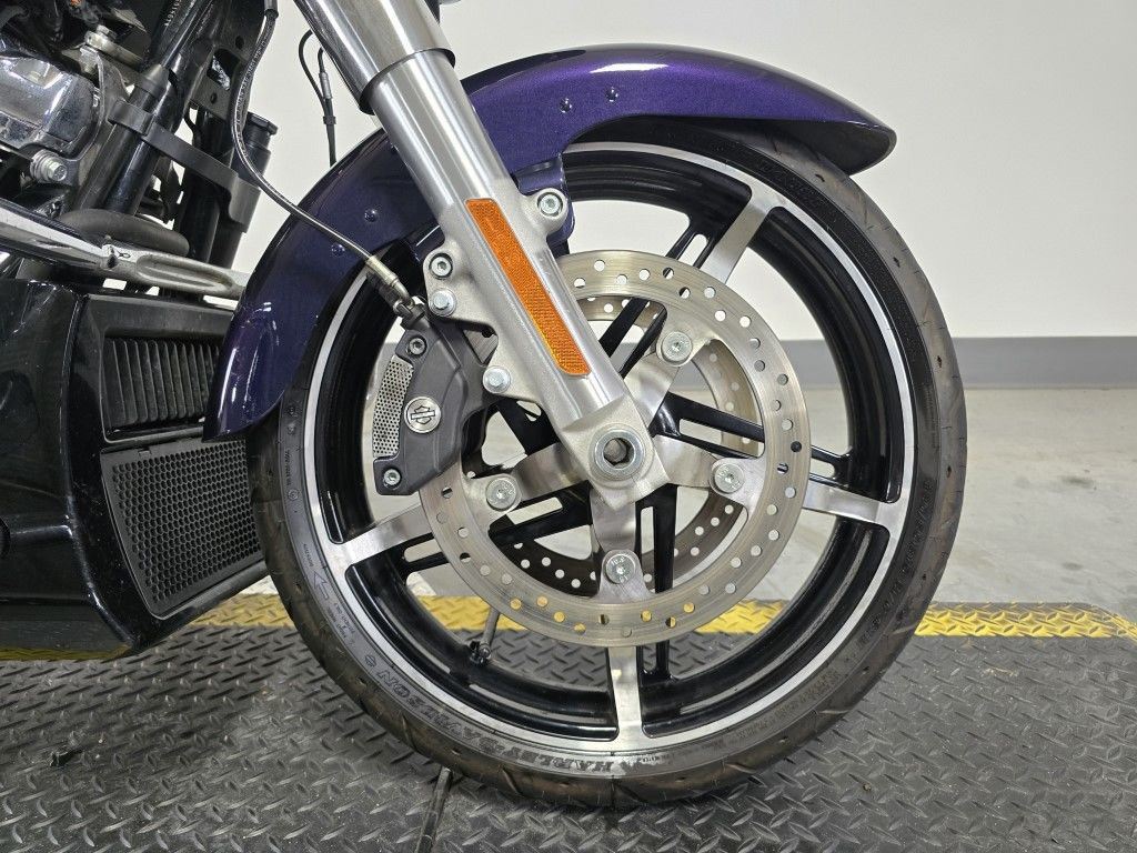 Street Glide®