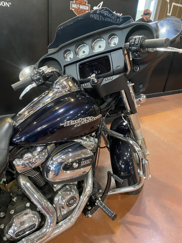 Street Glide®