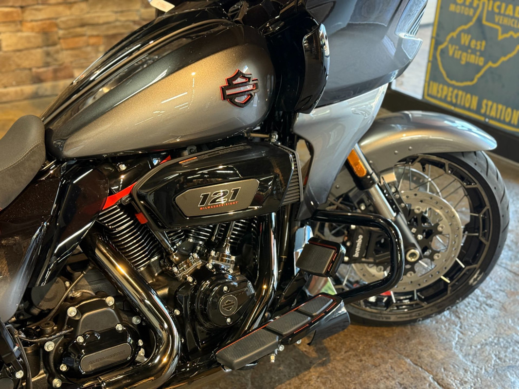 CVO® Road Glide®