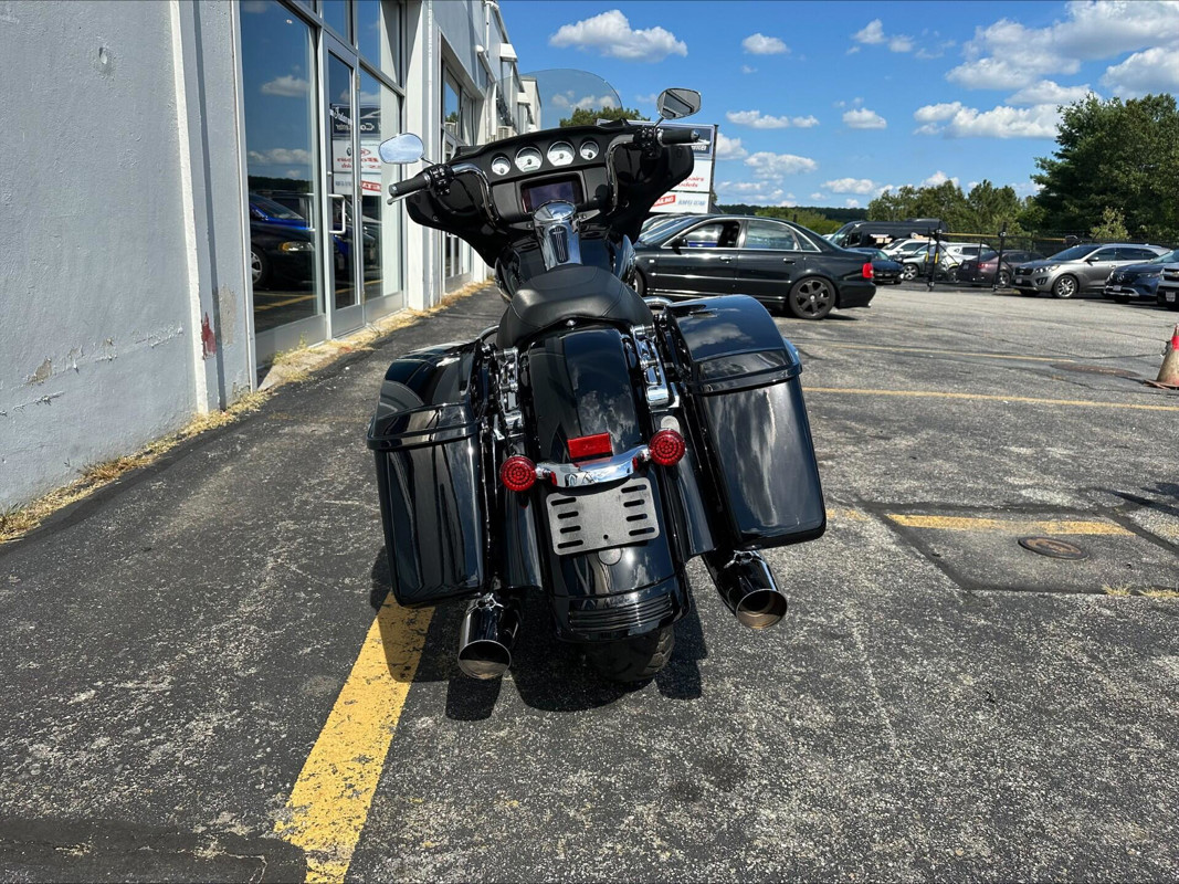 Street Glide®