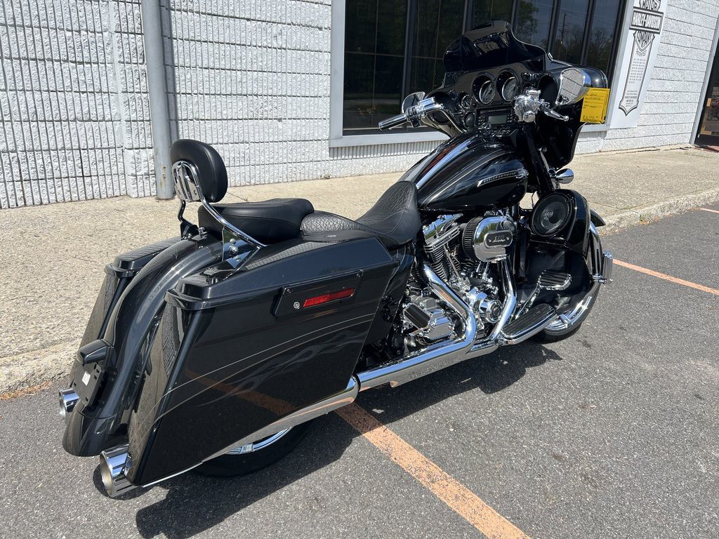 CVO® Street Glide®