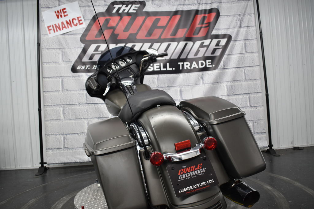 Street Glide®