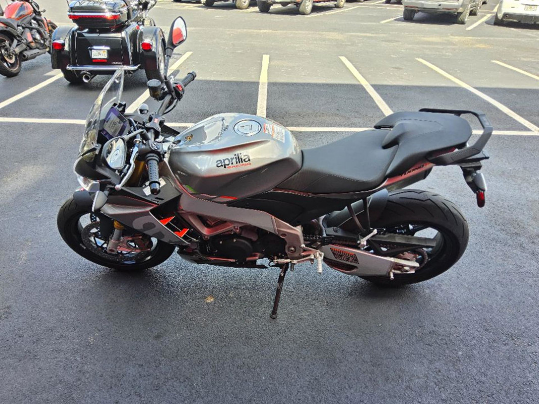 Tuono V4 1100