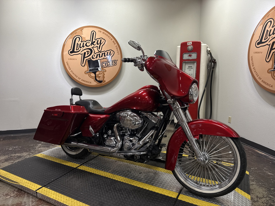 Street Glide®