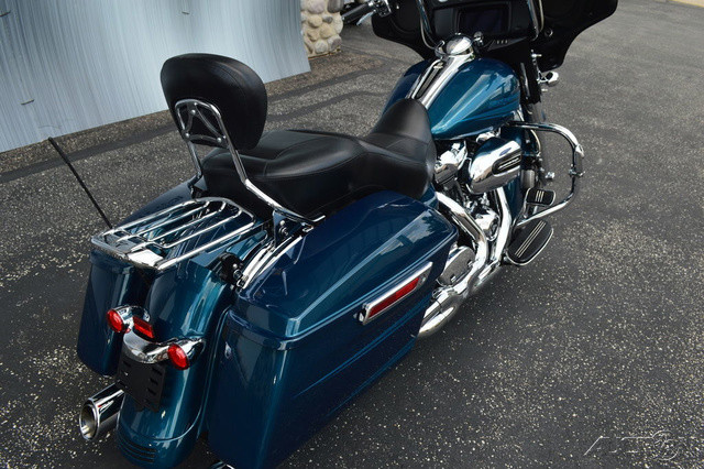 Street Glide®