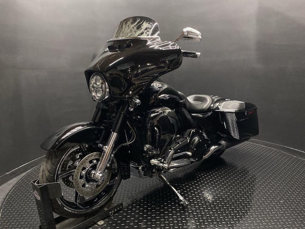 CVO® Street Glide®