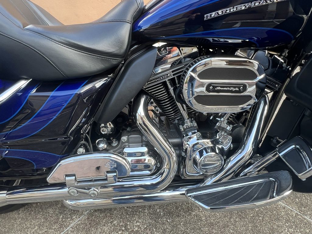 CVO® Road Glide® Ultra