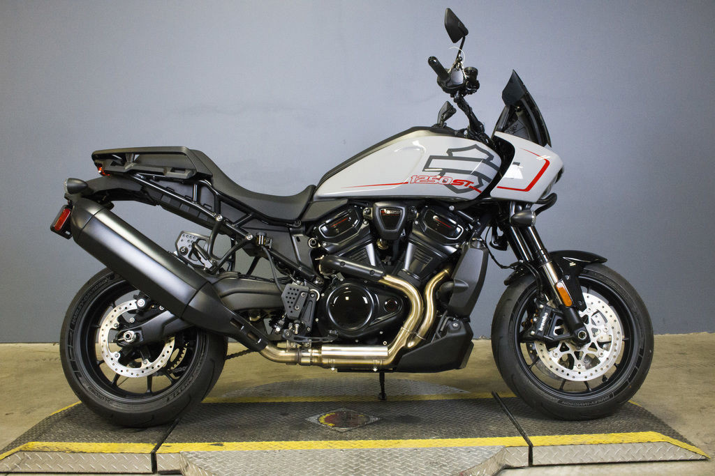 Pan America® 1250 ST