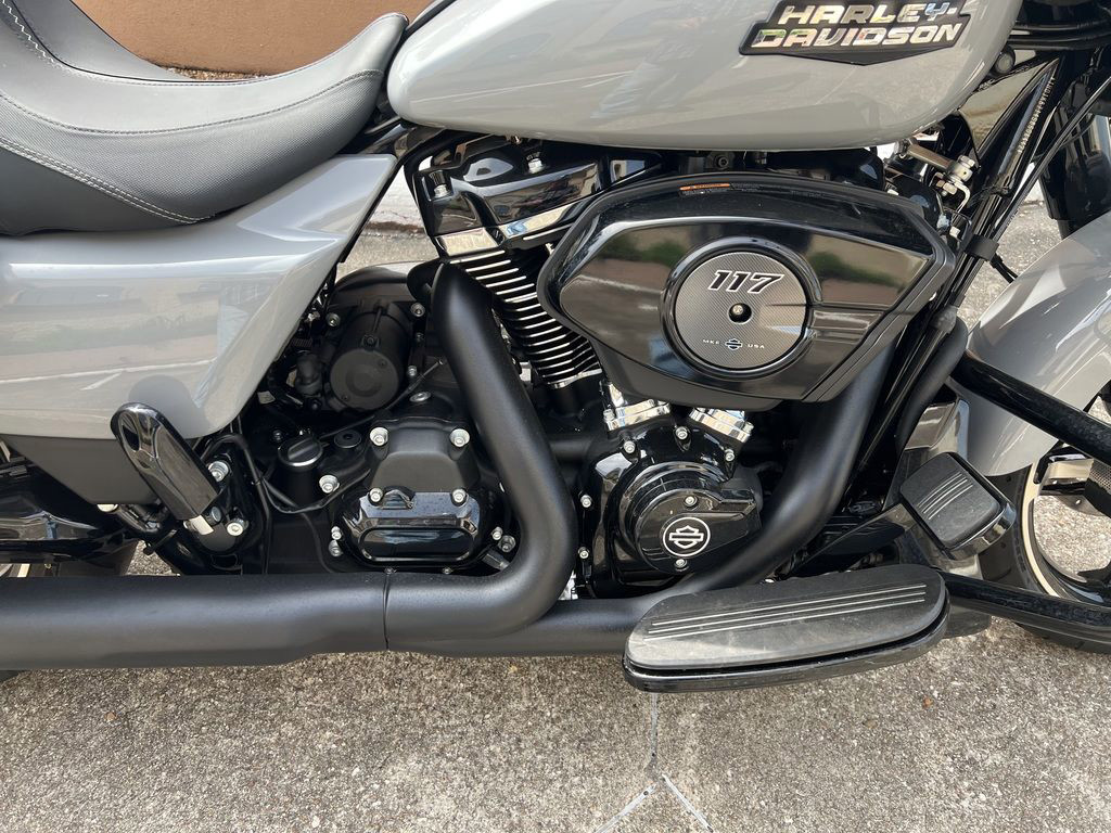Street Glide®