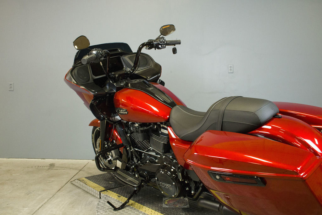 Road Glide®