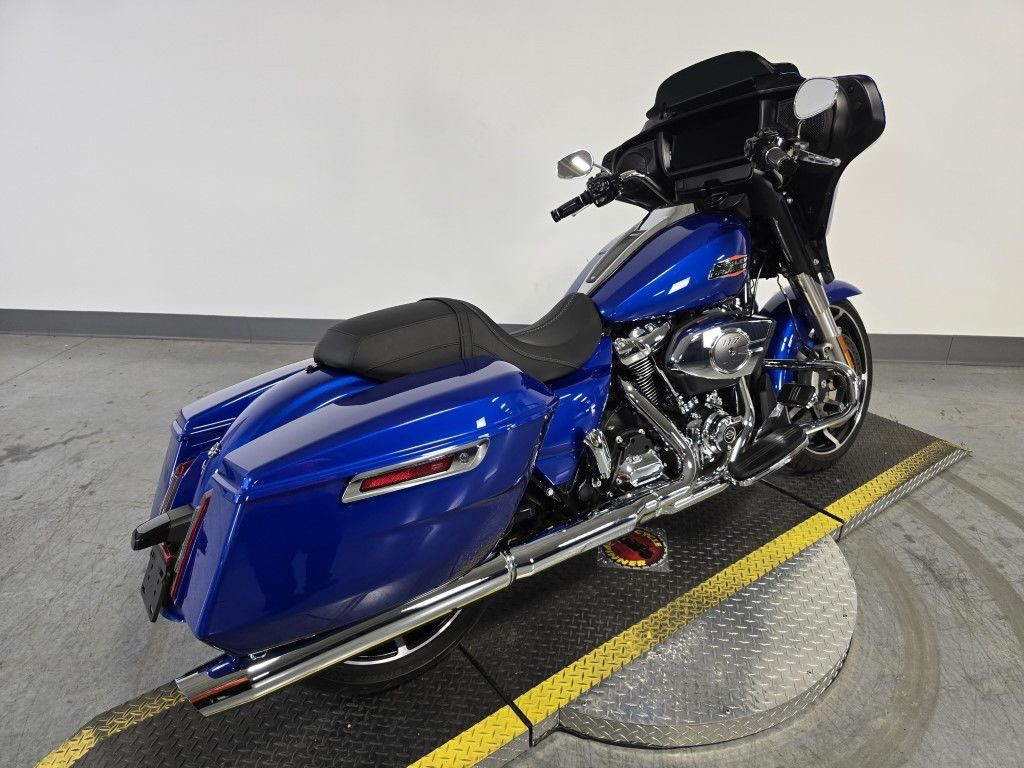 Street Glide®