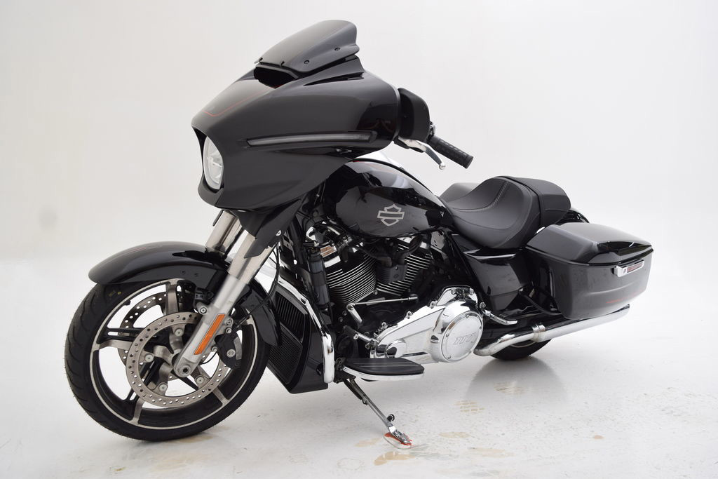 Street Glide®