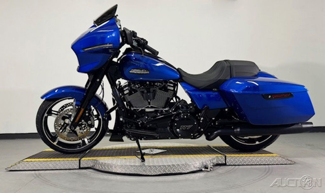 Street Glide®