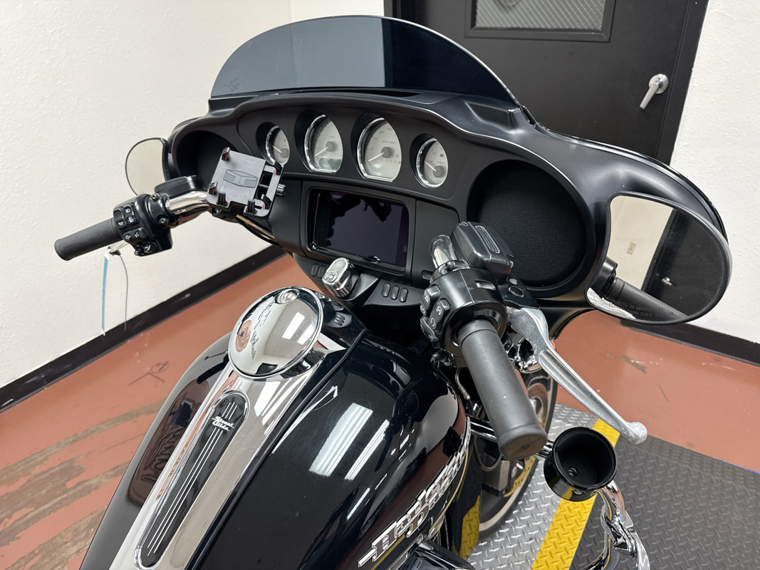 Street Glide®