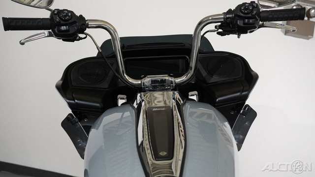 Road Glide®