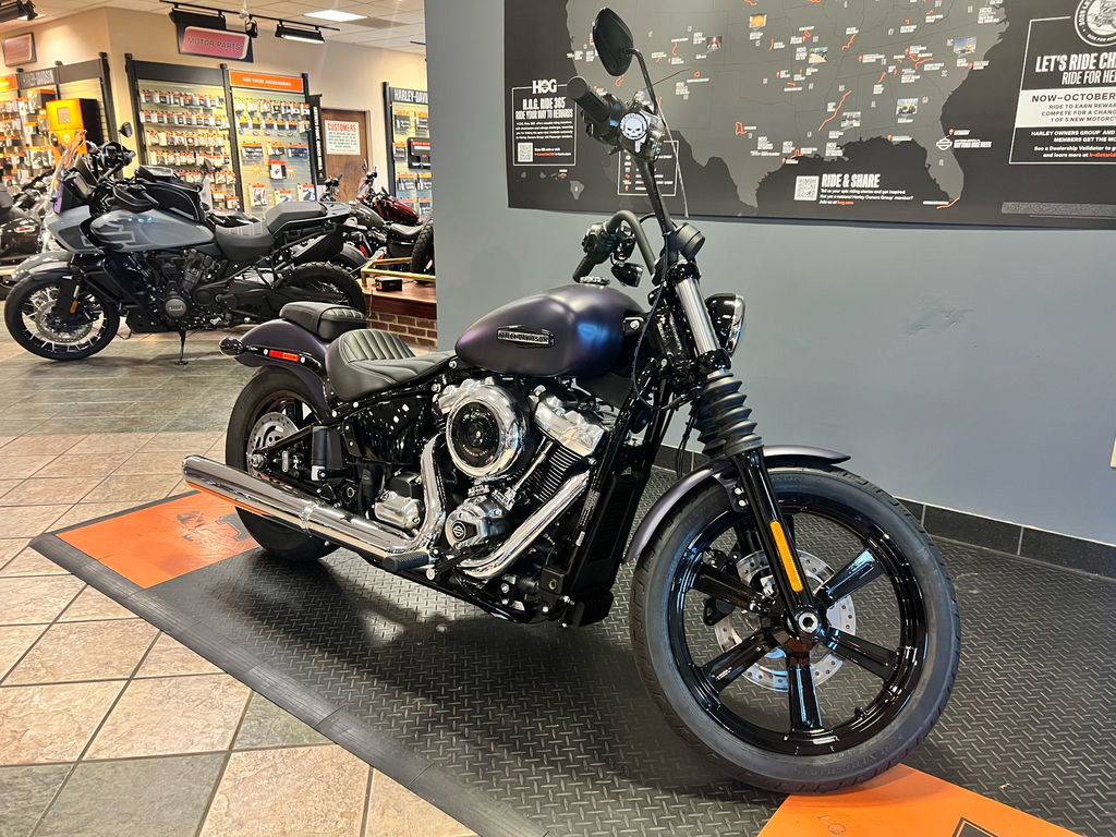 Street Bob®