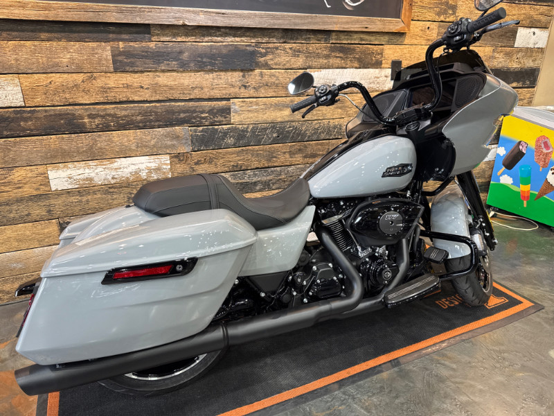 Road Glide®